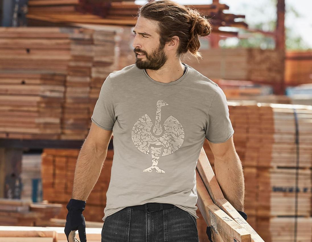 Bovenkleding: e.s. T-Shirt workwear ostrich + taupe vintage