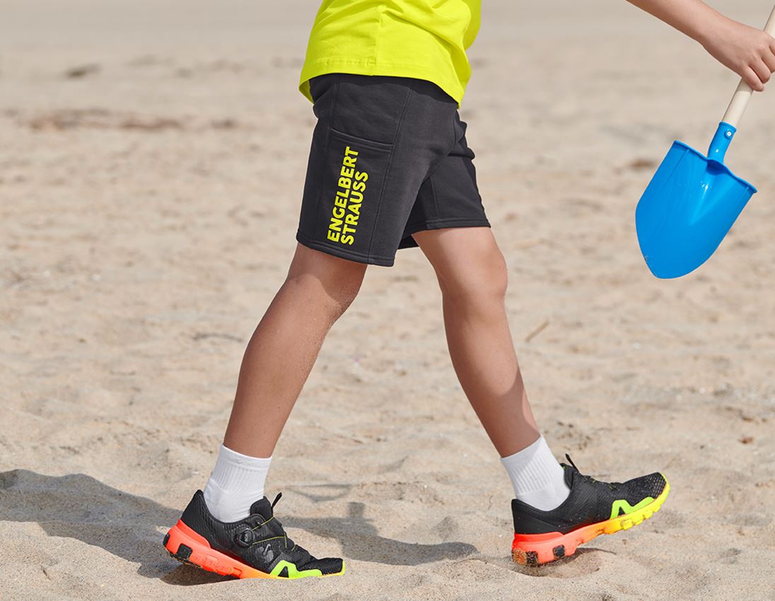 Shorts: Sweat short light e.s.trail, kinderen + zwart/zuurgeel