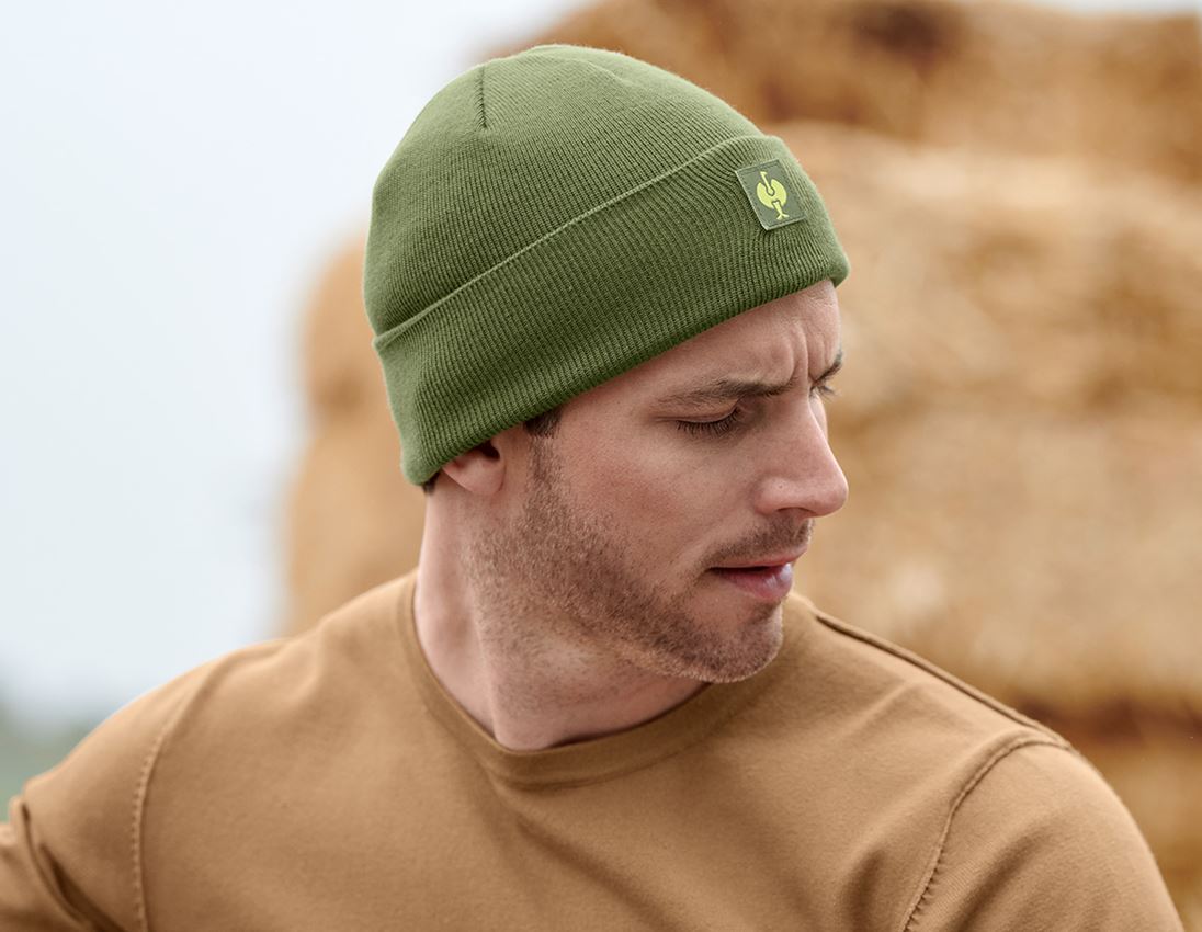 Accessoires: Bonnet tricoté e.s.iconic + vert montagne