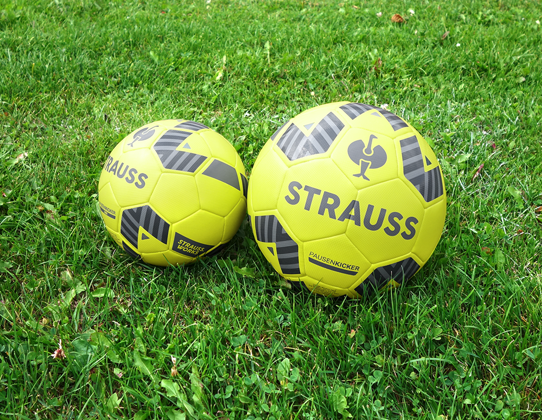 Accessoires: STRAUSS voetbal + acid yellow 4